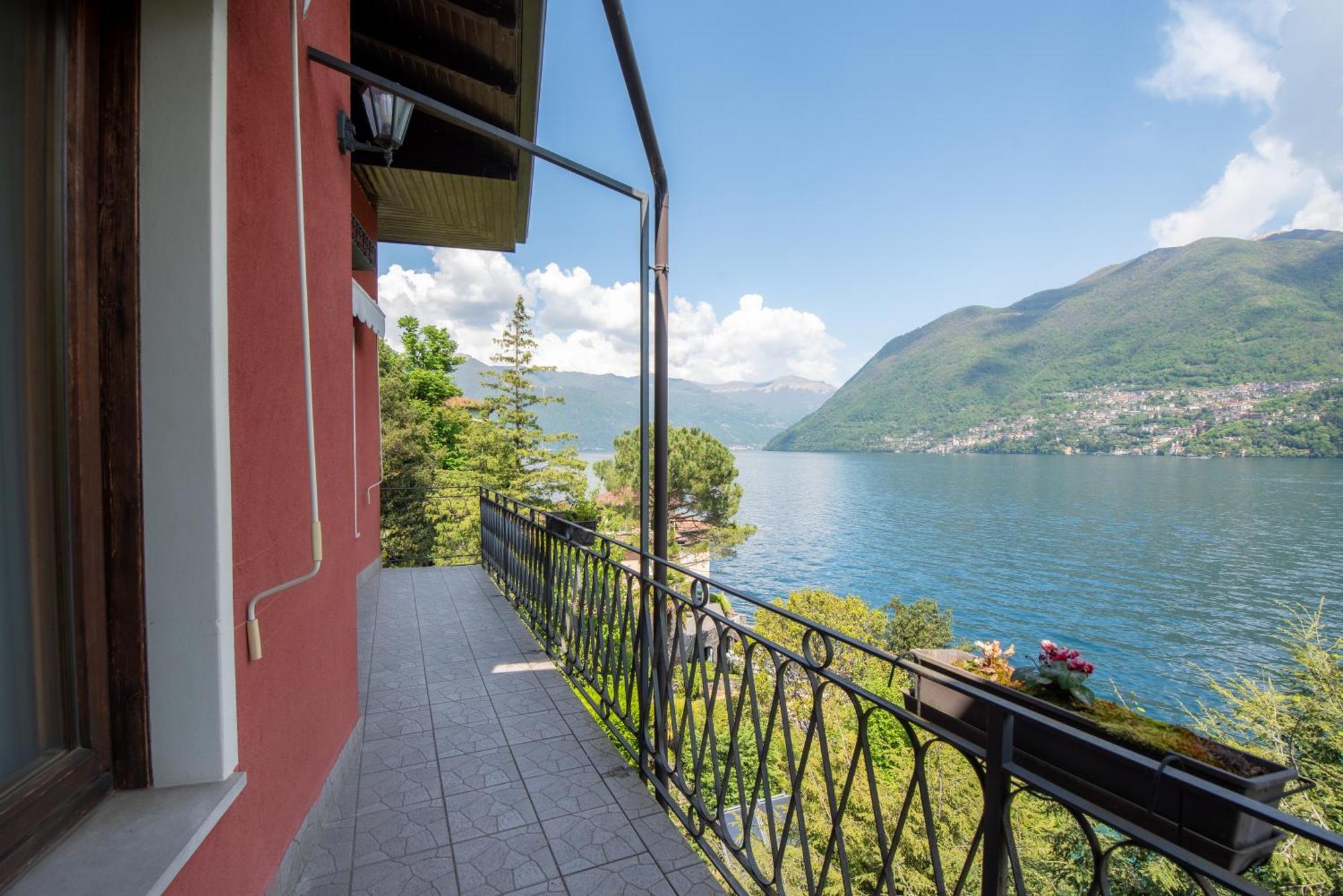 Villa Glicine, By R Collection Apartment Brienno Exterior photo